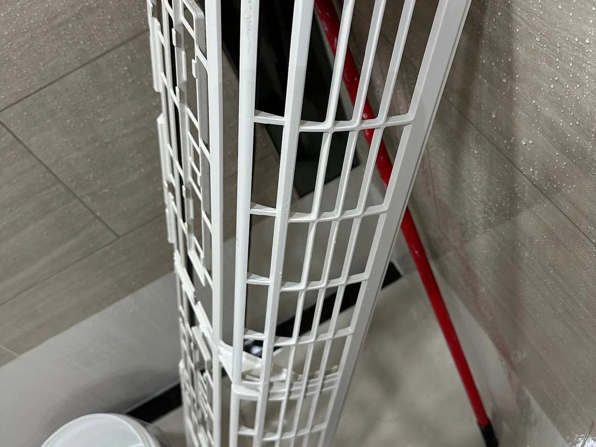 分體式冷氣機面板清洗後，乾淨明亮・清洗後